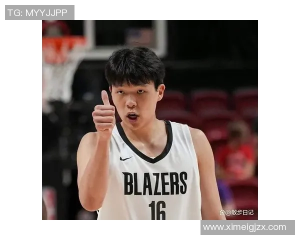 杨瀚森穿个人专属配色战靴打揭幕战,鞋舌上有致敬故宫的元素